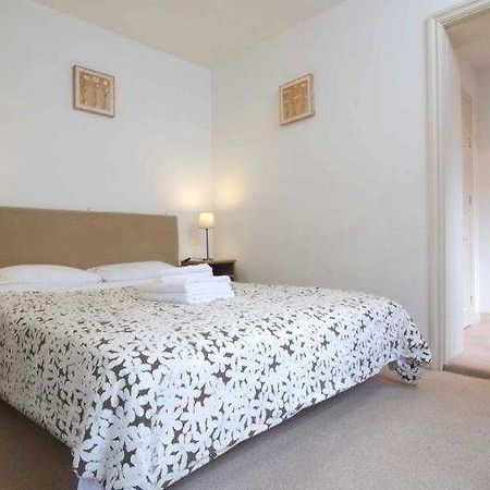 Blossoms York Guesthouse ภายนอก รูปภาพ